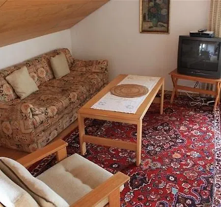 Haus Lienhardt شقة