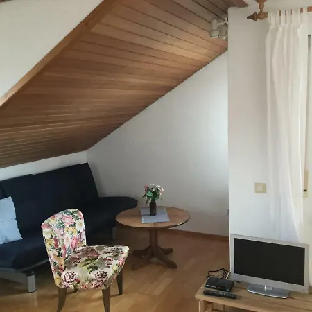 Haus Lienhardt شقة